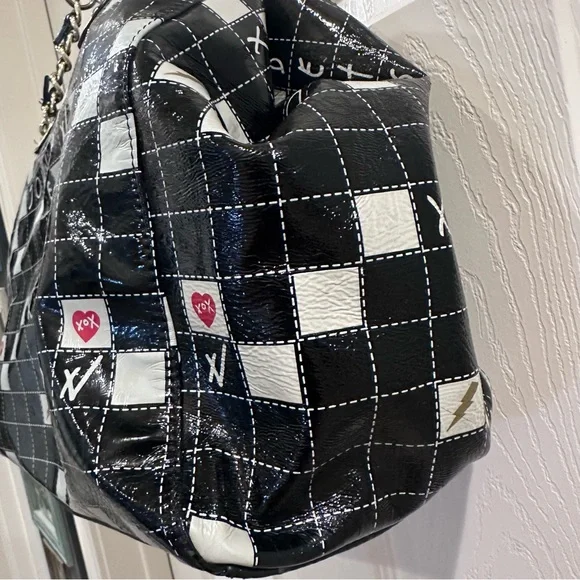 Black and White Scrabble Board Checkered Tote Bag Betsy Johnson - Picture 4 of 8